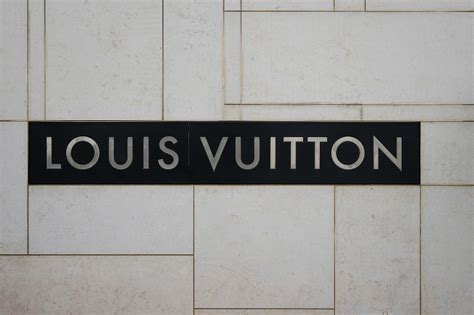 louis vuitton at barneys|louis vuitton show trunks.